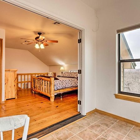Medicine Park Cabin Rental With Mountain View Bagian luar foto